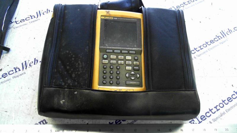 Fluke 743B Documenting Process Calibrator
