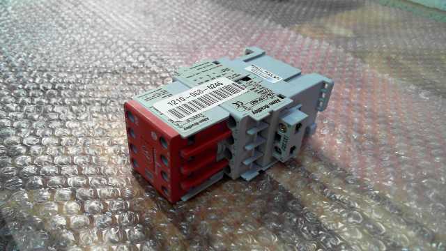 Allen Bradley 100S-C16D404C Safety Relay