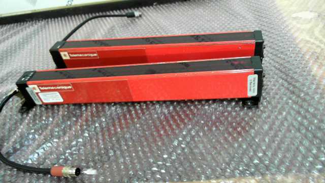 Telemecanique XUS-LTY5A0350R Lightguard Receiver