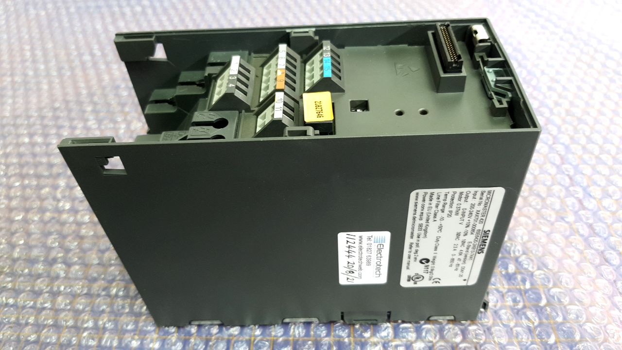 Siemens 6SE6420-2AB13-7AA1 Micromaster 420 Drive