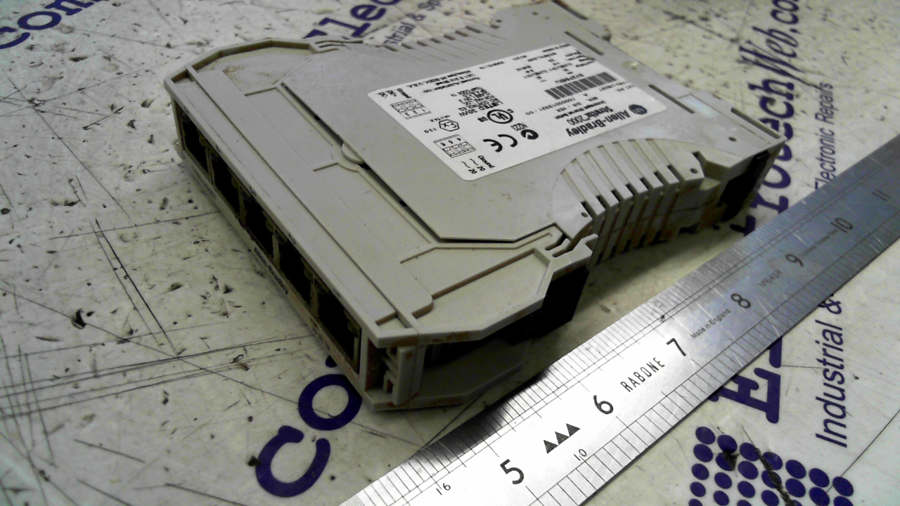 Allen Bradley 1783-US05T Ethernet Switch