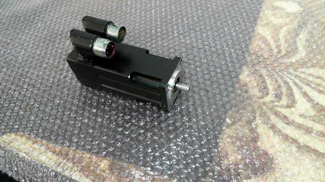 Allen Bradley MPL-B15305-V-X217 Motor